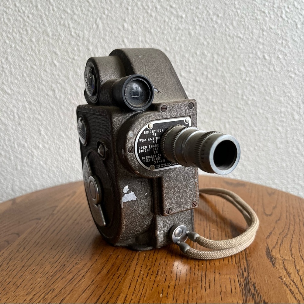 Vintage Revere Model 88 Cine Film Movie Camera